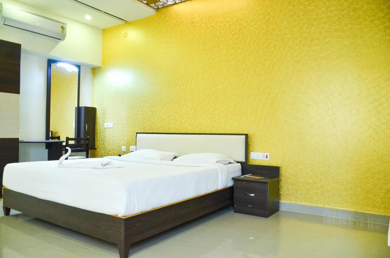 Hotel Ambai Grand Ambasamudram Ngoại thất bức ảnh