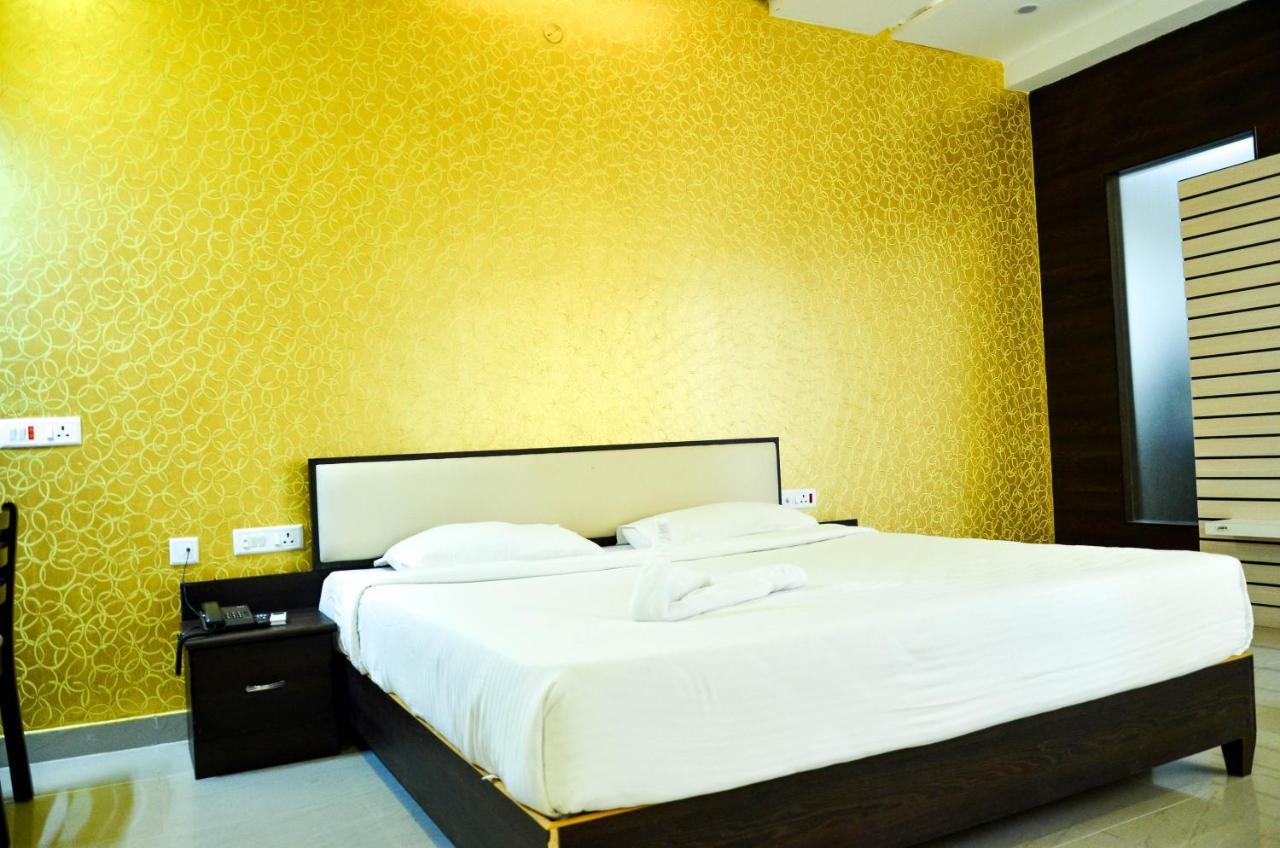 Hotel Ambai Grand Ambasamudram Ngoại thất bức ảnh