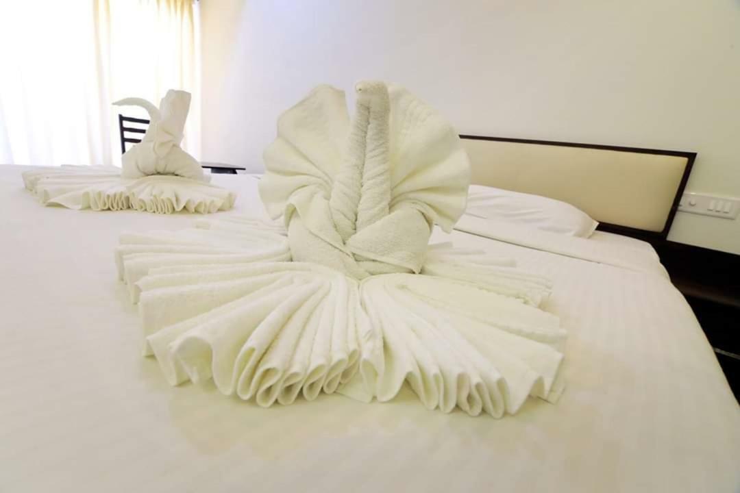 Hotel Ambai Grand Ambasamudram Ngoại thất bức ảnh