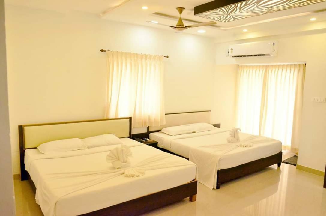Hotel Ambai Grand Ambasamudram Ngoại thất bức ảnh