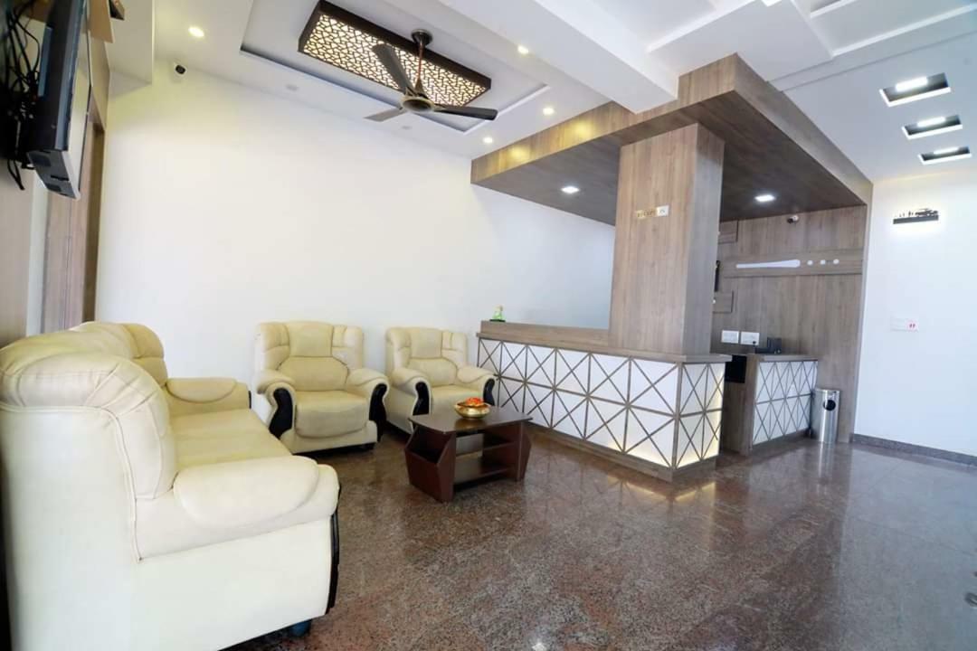 Hotel Ambai Grand Ambasamudram Ngoại thất bức ảnh