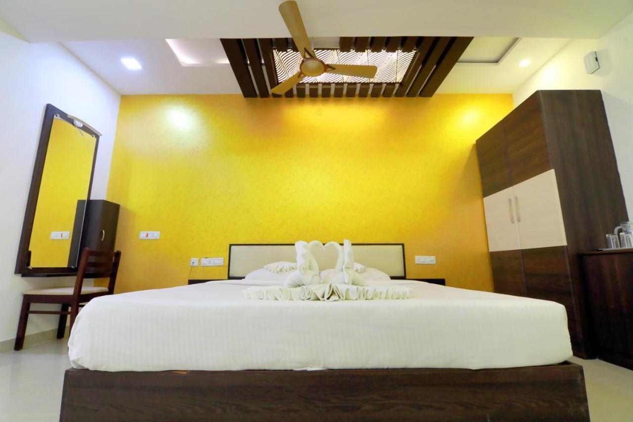Hotel Ambai Grand Ambasamudram Ngoại thất bức ảnh