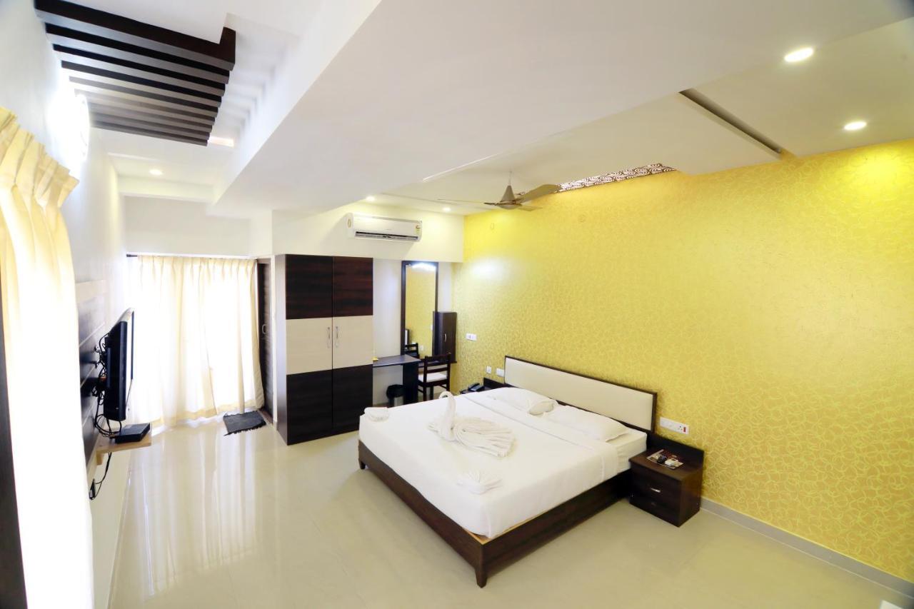 Hotel Ambai Grand Ambasamudram Ngoại thất bức ảnh