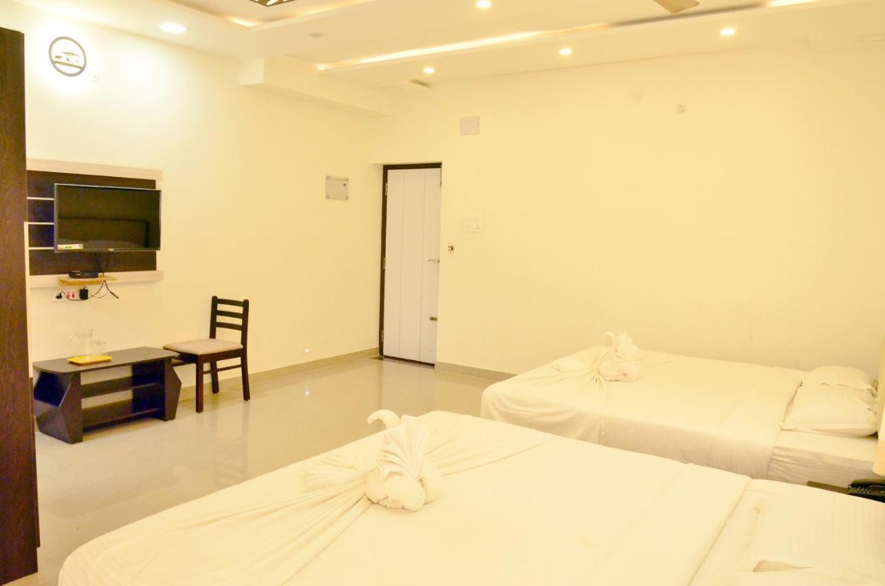Hotel Ambai Grand Ambasamudram Ngoại thất bức ảnh